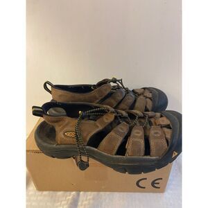 Mens Keens waterproof hiking brown Sandals